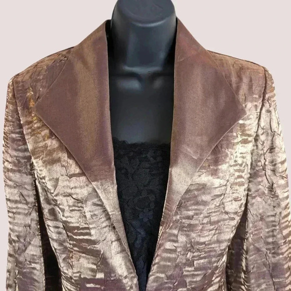 V. Oblique Duo Tone Sheen Blazer - Picture 3 of 7